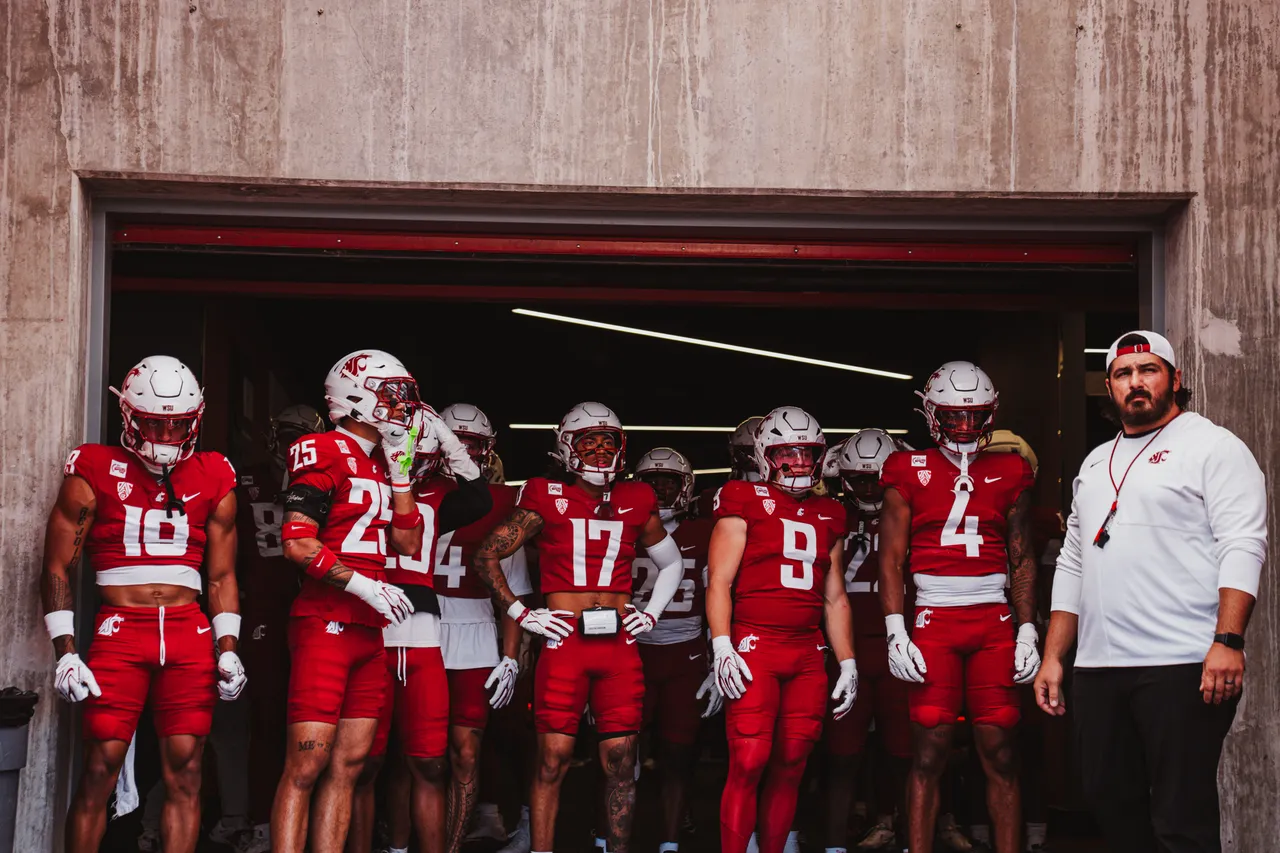 Take the Field with the Cougs against Fresno State, 2 of 2